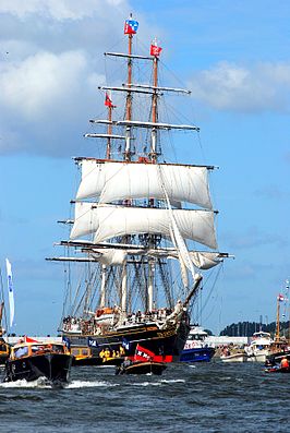 De Stad Amsterdam tijdens de intocht van Sail Amsterdam 2010