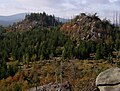 Nationalpark Harz, Blick von der Leistenklippe über die Grenzklippe zum Brocken