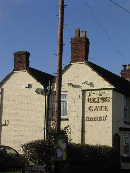 File:Bliss Gate pub - geograph.org.uk - 284973.jpg