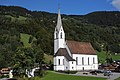 Pfarrkirche Silbertal mit dem Kristberg im Hintergrund