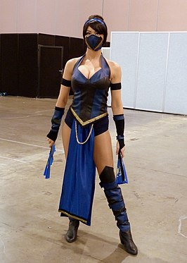 Cosplayer als Kitana tijdens Wizard World, 2013