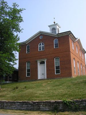 Robertson County courthouse in Mount Olivet, Kentucky