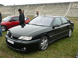 nová vlajková loď Renaultu v 90. letech 20. st.