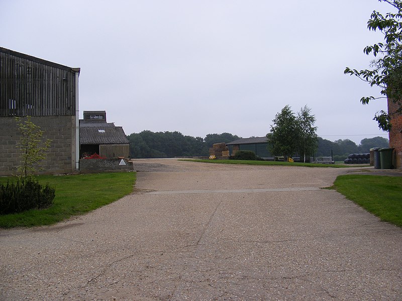 File:Brick Kiln Farmyard - geograph.org.uk - 2526076.jpg