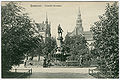 Um 1898: Der Ebhardt-Brunnen gegenüber der 1891 angelegten Ebhardtstraße; im Hintergrund die Aegidienkirche