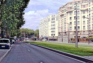 Le boulevard Davout à proximité de la porte de Bagnolet en 2024.