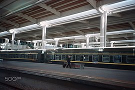 Gare d'Ürümqi, ouv. 2014. Ligne LGV Lanzhou - Ürümqi / Ligne ferroviaire Lan-Xin. Nouvelle route de la soie