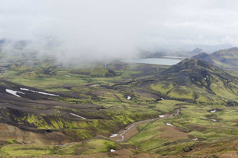 File:Laugavegur hiking trail, Iceland 08.jpg