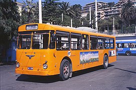 Filobus 1139 in deposito a Sanremo nel 1988.