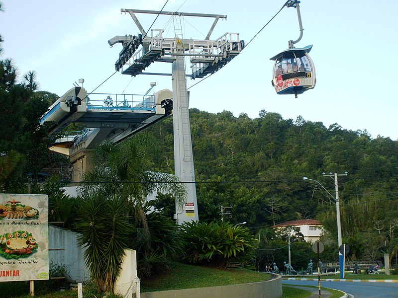 File:BALNEÁRIO CAMBORIÚ (estação do Bondinho Aéreo na Praia de Laranjeiras), Santa Catarina, Brasil by Maria de Lourdes Dalcomuni (Ude) - panoramio.jpg