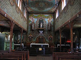 Interieur van de kerk van Iracoubo, versierd met muurschilderingen in naïeve stijl door een dwangarbeider genaamd Huguet