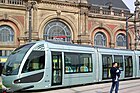 Tramway de Valenciennes devant la gare de Valenciennes