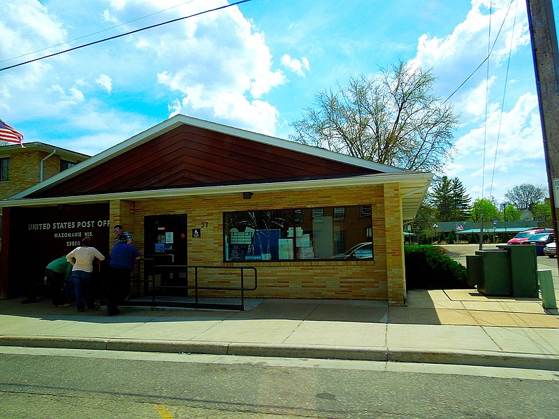 File:Mazomanie Post Office 53560 - panoramio.jpg