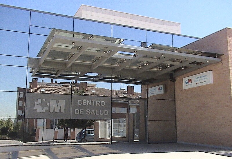 File:Alcalá de Henares (RPS 15-09-2008) Centro de salud Miguel de Cervantes.jpg