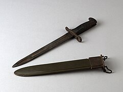 Fourreau de baïonnette américaine pour le fusil Garand, 2002.1616A.jpg