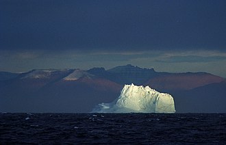 Eisberg in der Grönlandsee, vor der Küste Nordostgrönlands