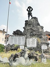 Площадь Витторио Эмануеле в Пандино