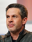 Simon Kinberg Press Conference Logan Berlinale 2017 (cropped).jpg