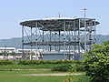 Ungewöhnlich hoch gebautes DVOR am Yao Airport, Osaka, Japan