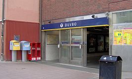 Ingang van het metrostation Duvbo