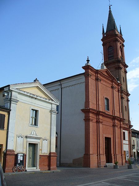 File:Russi (RA) Chiesa arcipretale e chiesetta in albis.JPG