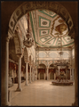 Vue d'un salon du palais de Ksar Saïd en 1899.