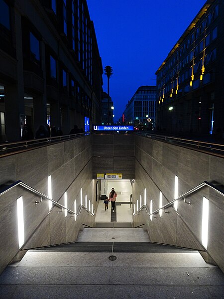 File:U-Bahnhof Unter den Linden (50688570357).jpg