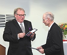 Walter Schumacher, Bundesverdienstkreuz an Lothar Brucker (2014-11-06 Sp).JPG