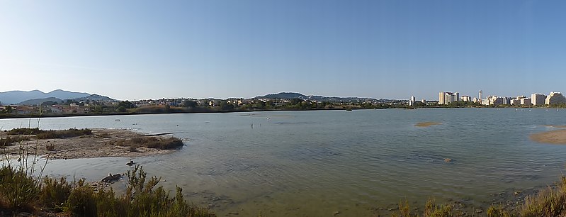 File:" las salinas " de calpe - panoramio.jpg