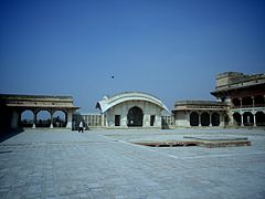 Naulakha Pavilion exterior view.jpg