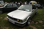 Thumbnail for File:BMW 320i Cabrio 1992 at Legendy 2019 in Prague.jpg