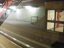 Photo du quai opposé dans la station Marbrerie.