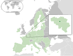 Ibùdó ilẹ̀  Brussels  (red) – ní the European Union  (brown & light brown) – in Belgium  (brown)