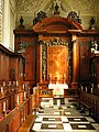 "Interior_of_Trinity_College_chapel_-_geograph.org.uk_-_2071277.jpg" by User:GeographBot