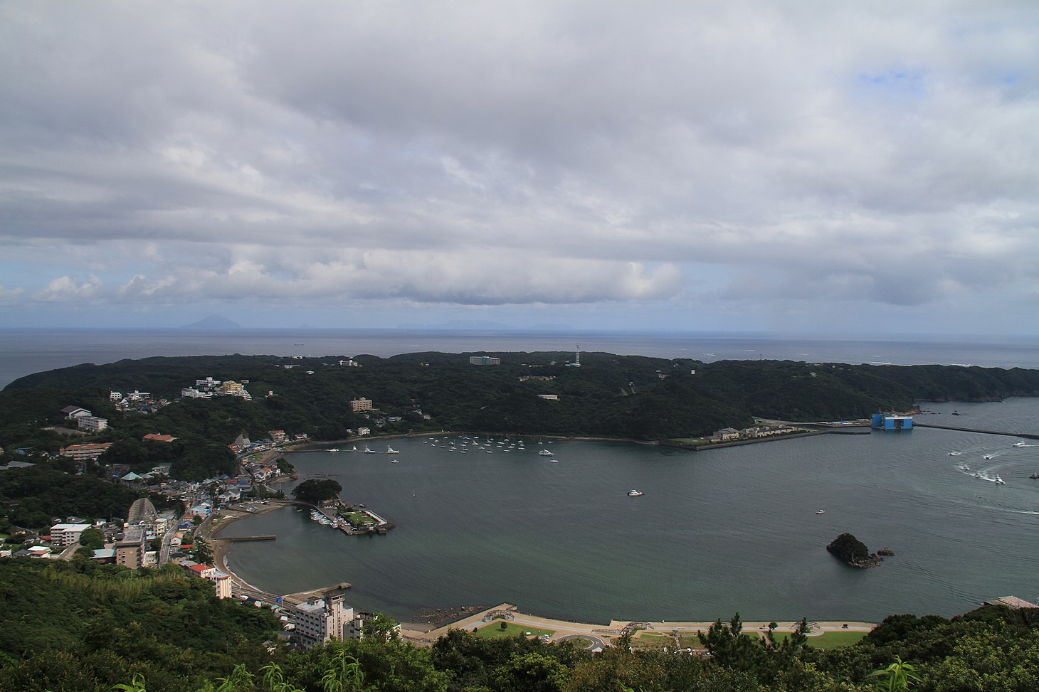 下田港と弁天島