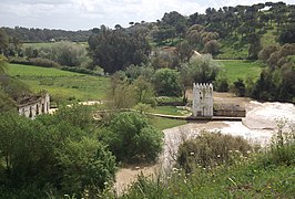 Vista del río desde un sendero en Alcalá