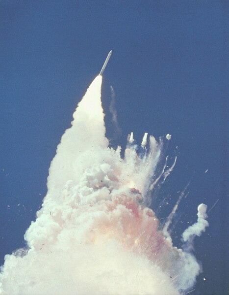 File:Challenger Rocket Booster - GPN-2000-001422.jpg