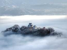 雲海に浮かぶ越前大野城