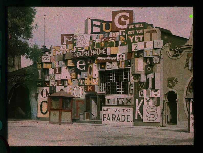 File:Foolish House, Ontario Beach Park in 1910 (2678231202).jpg