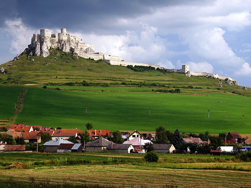 File:Spissky Hrad.jpg