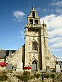 Église Saint-Judoce de Lohuec : la façade et le clocher.