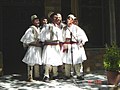 Chanteurs traditionnels de Skrapar (Albanie) en fustanelle.