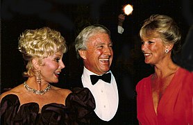 Eva Gabor & Merv Griffin & Linda Evans.jpg