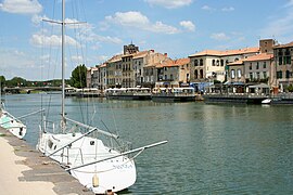 L'Hérault près de son embouchure à Agde