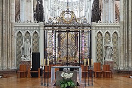 Cathédrale Notre-Dame - intérieur - chœur (Amiens).jpg