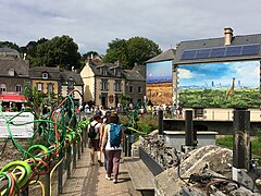 Le Festival Photo La Gacilly attire jusqu'à 350 000 visiteurs de juin à septembre.