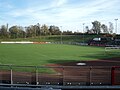 Rechts die Gegengerade mit den Stehplätzen und links das Tor in der Nordkurve des Stadions (Oktober 2014)