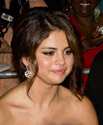 Les actrices principales Selena Gomez, Ashley Benson et Vanessa Hudgens à la première du film au festival international du film de Toronto 2012.