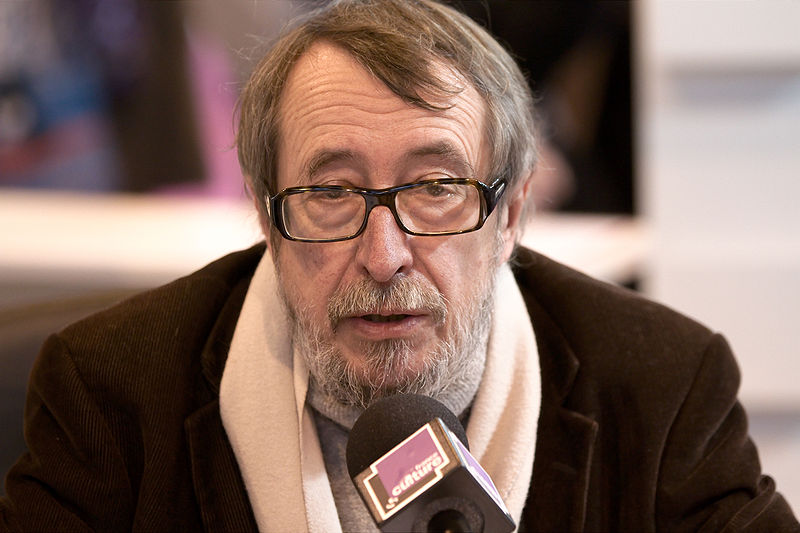 File:Patrick Rambaud 20100329 Salon du livre de Paris 1.jpg