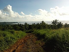 Chemin dans le barangay Poblacion District I en 2016.